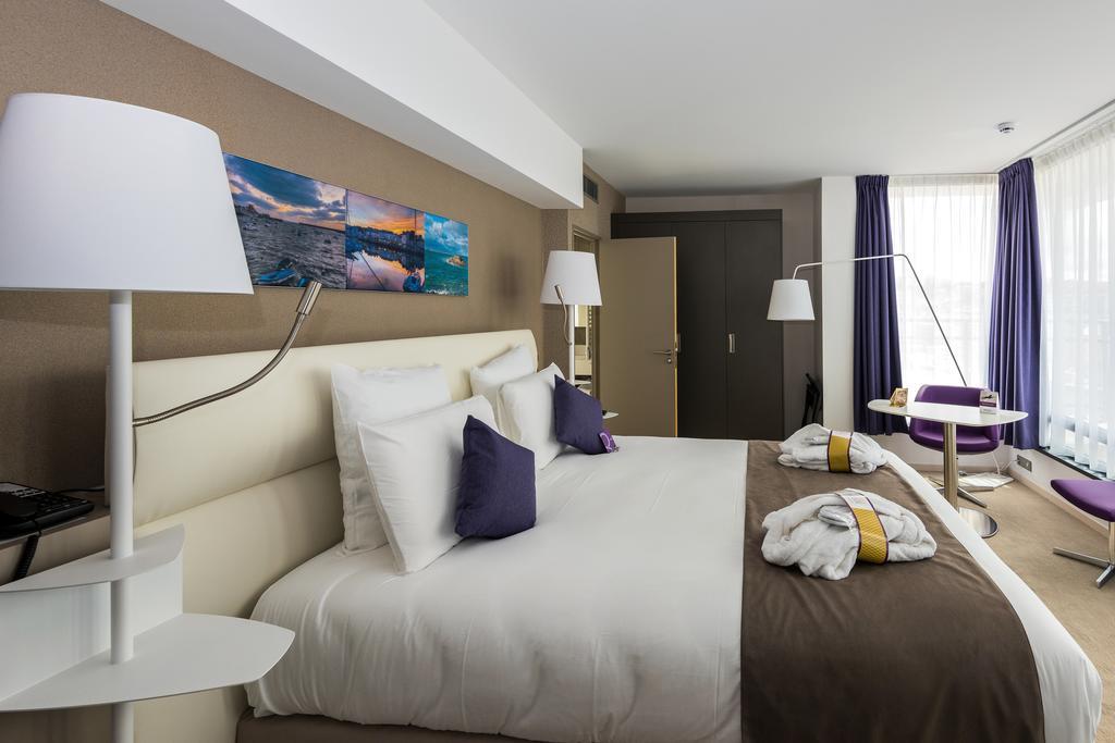 Mercure Cherbourg Centre Port Exterior foto